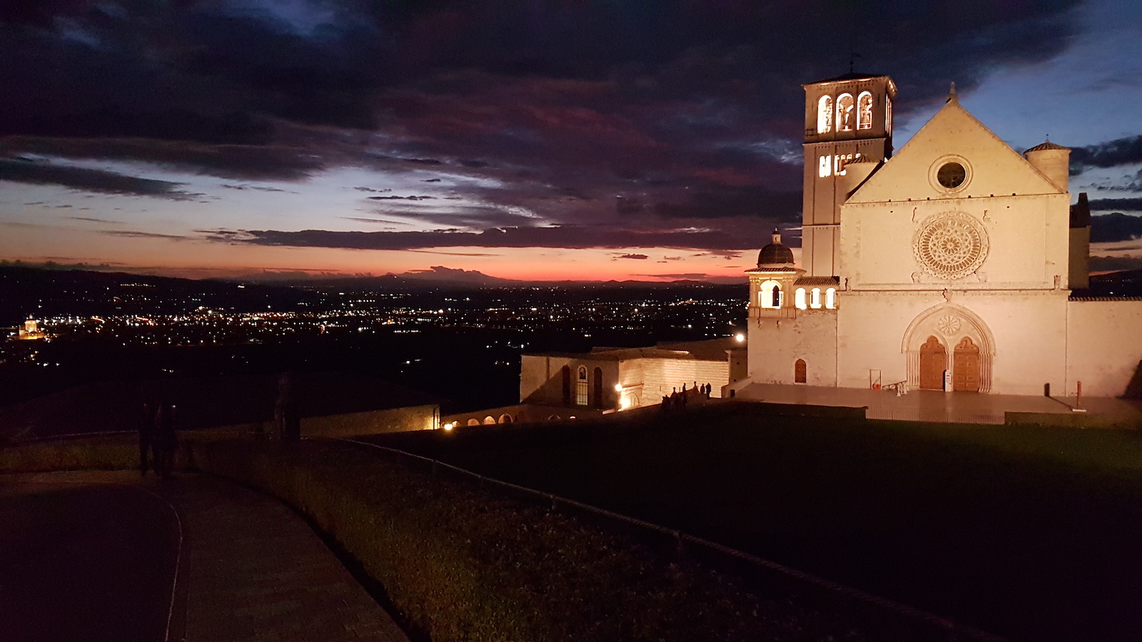 Assisi by night6